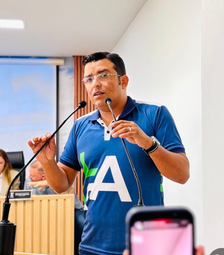 Vereador Aiache declara apoio à causa animal em audiência pública