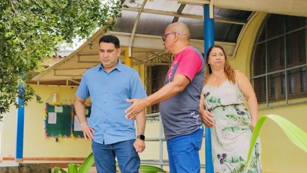 Vereador Samir Bestene visita escola municipal e reforça compromisso com a educação infantil em Rio Branco